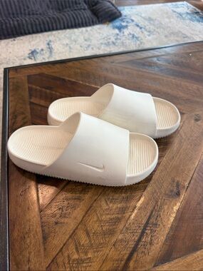 Nike White Slide Sandals - Minimal Slip-On Design